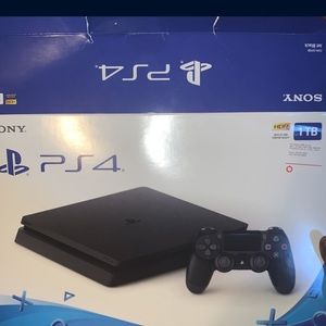 Gently used Ps4 Slim